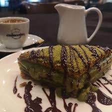 BALLI FISTIKLI MARLENKA